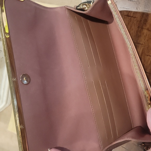 📍FINAL MARKDOWN📍 Authentic Louis Vuitton Rossmore shoulder bag - Picture 11 of 14